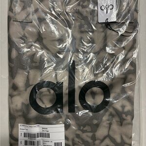 ALO Yoga Gray Tie-Dye Shopper Tote